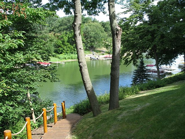 BEAUTIFUL BAY