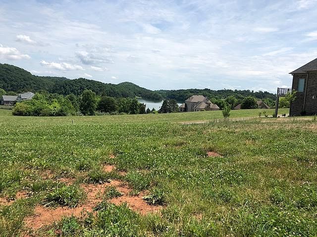 1st image of 370 Whippoorwill Dr