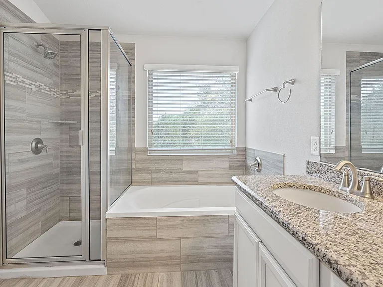 307 Parkside Dr — Photo 10