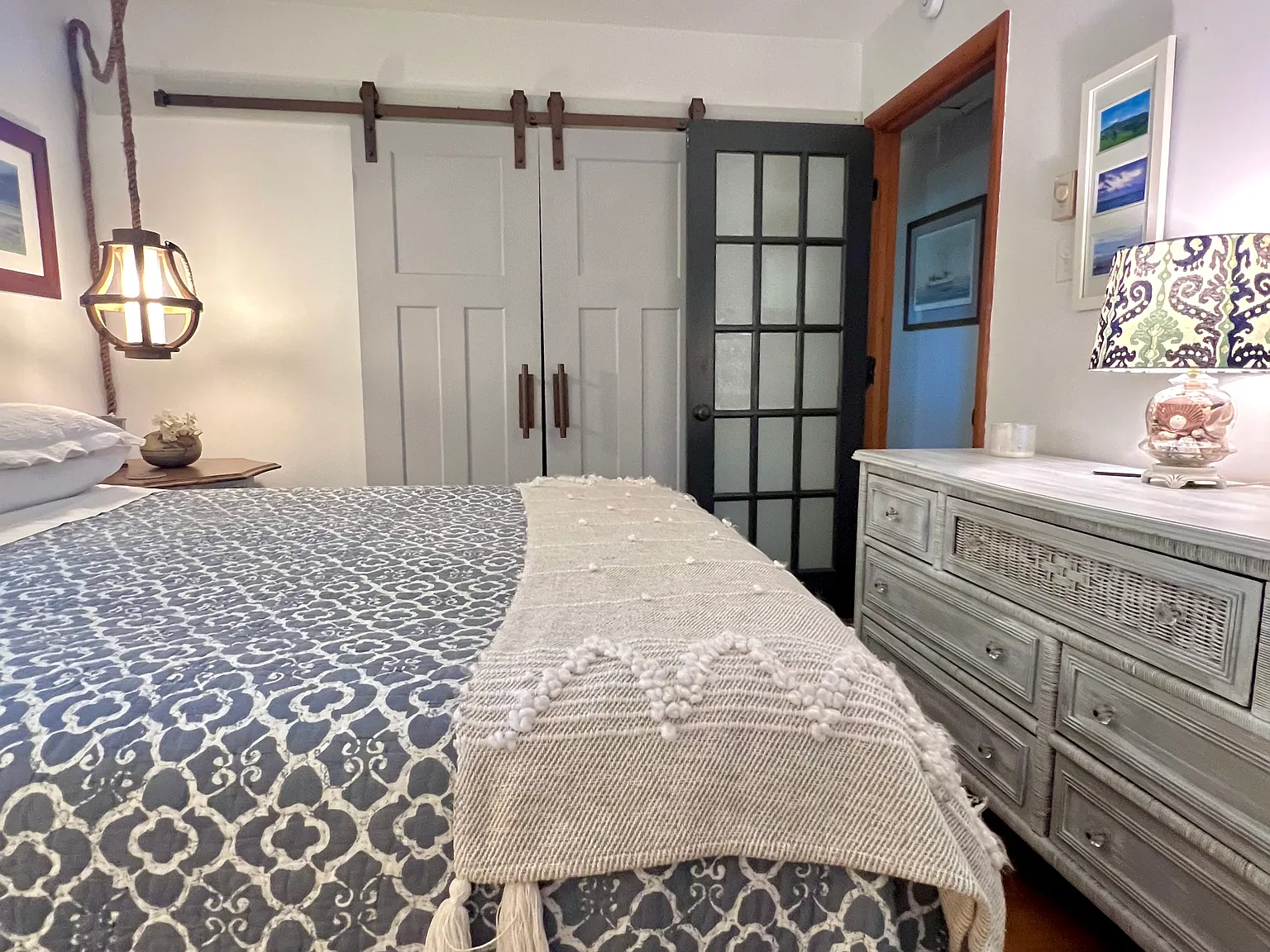 2 bed, 1036 sqft, $2,700 — Photo 3