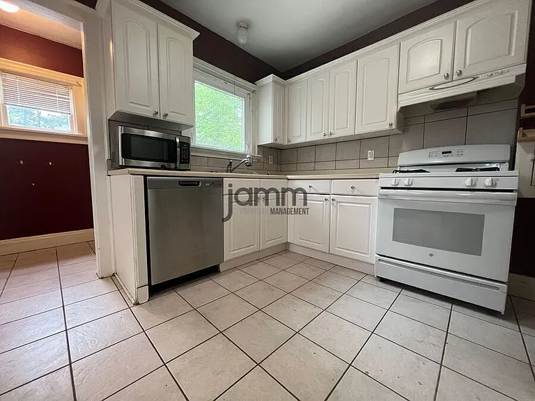 3079 Meadowbrook Blvd — Photo 7