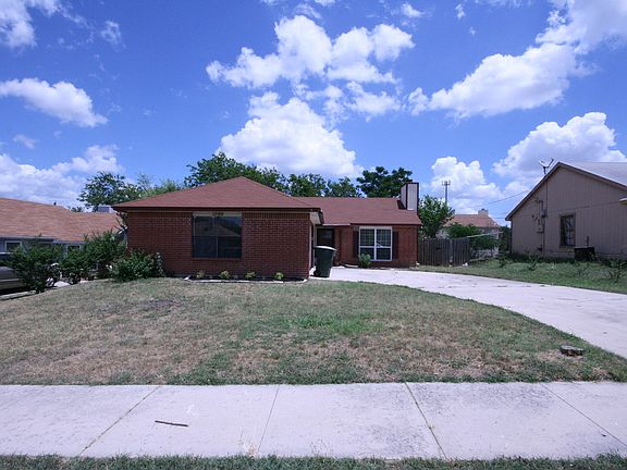 3rd image of 1709 Lea Ann Dr