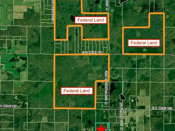 7887 E Washington Rd, White Cloud, MI 49349