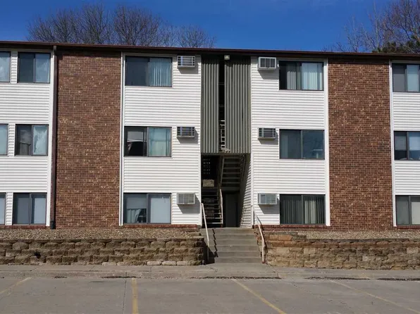 906 Benton Dr APT 11, Iowa City, IA 52246