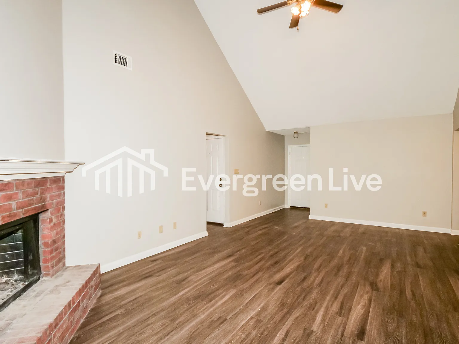 3 bed, 2.0 bath, 1528 sqft, $1,845 — Photo 4