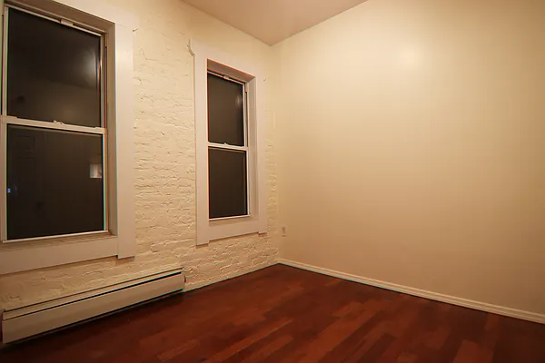 Rented by New York Realty Minimax Inc | media 1