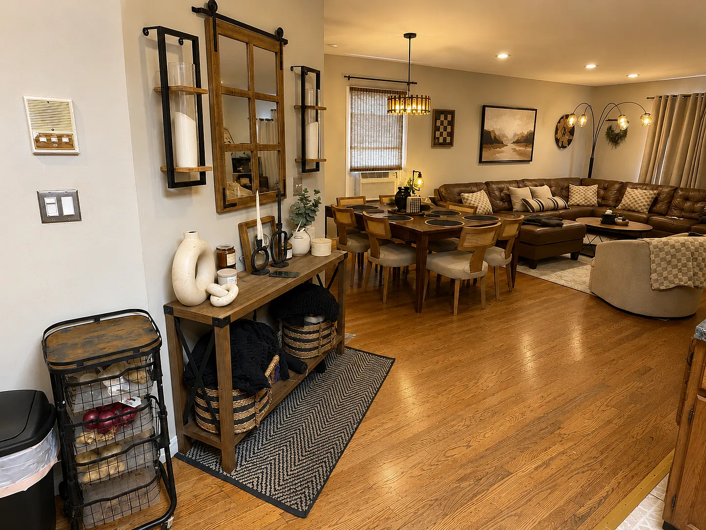 3 bed, $2,800 — Photo 2