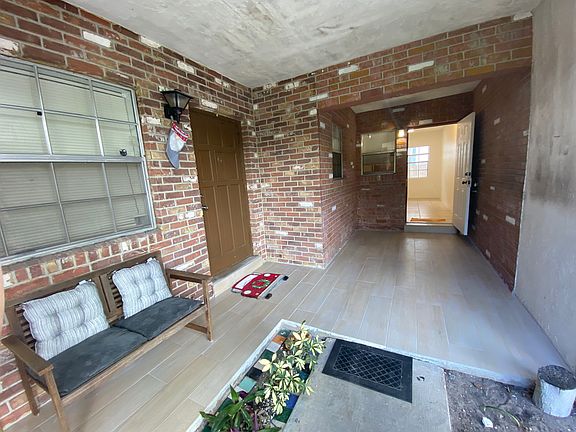 2nd image of 2325 Taylor St #A