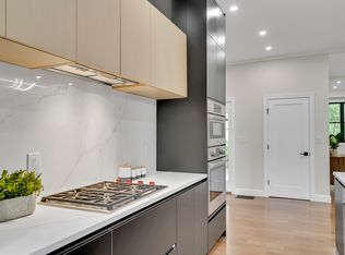 16 Summit St #16, Newton, MA 02458