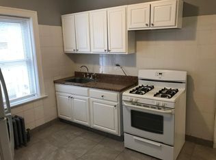 7020 13th St APT 7, Berwyn, IL 60402