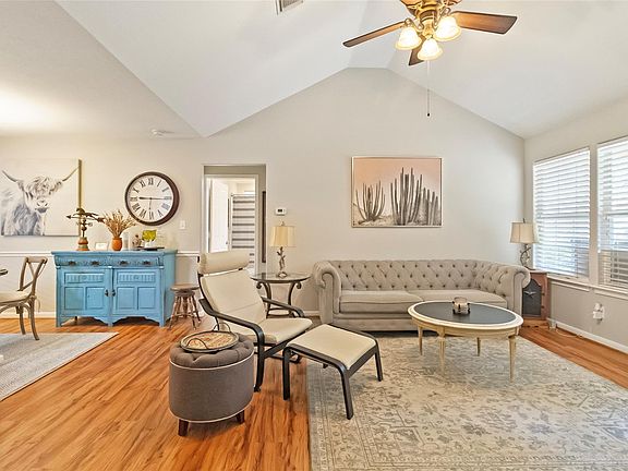 4th image of 11095 Royal Forest Drive