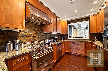 2nd image of 670 W 232nd St
