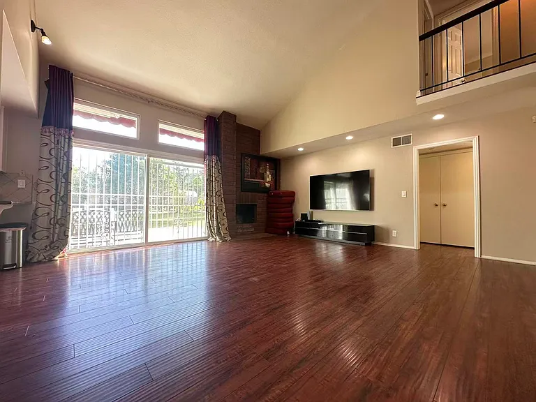 19659 Castlebar Dr — Photo 2