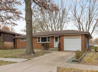 7941 Steinway Rd, Lincoln, NE 68505