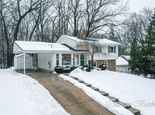 2137 Greenview Ct SW, Wyoming, MI 49519