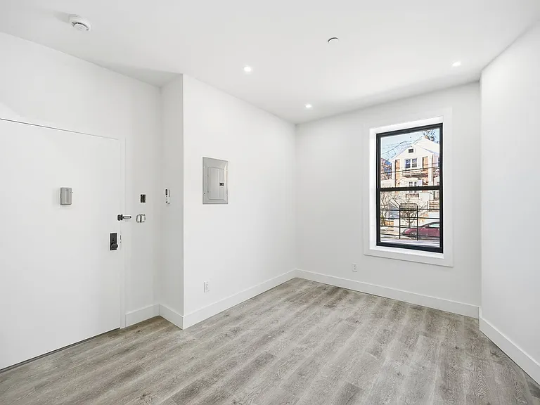 2152 Muliner Ave #1B — Photo 4