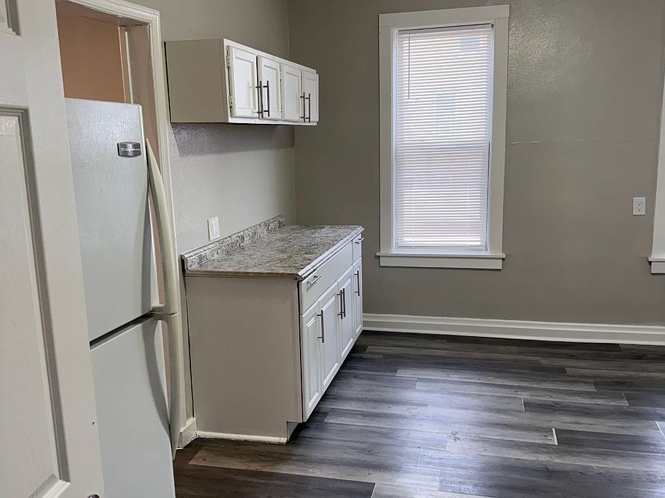 1st image of 1021 W Grant St #2A