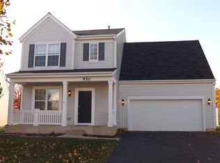 950 S Arlington Dr, Round Lake, IL 60073