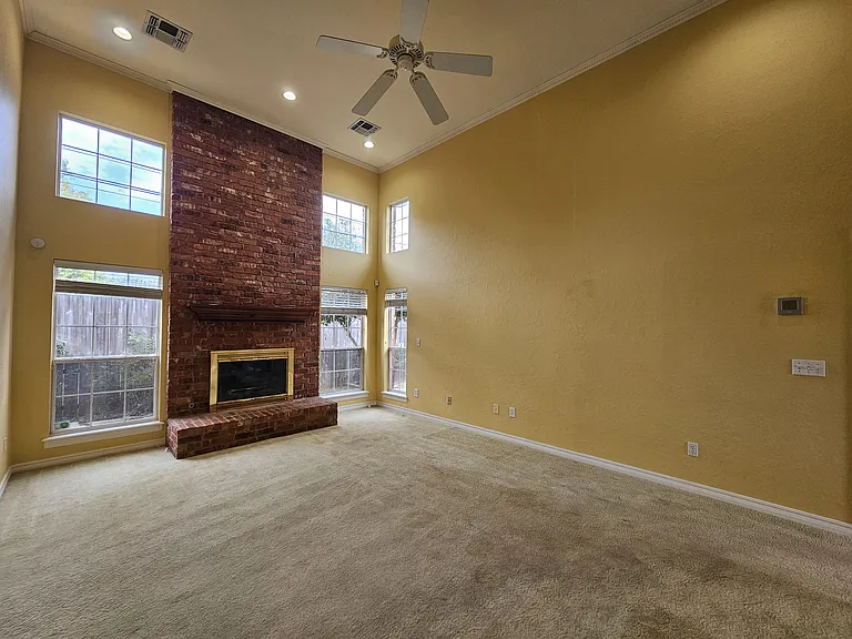 6605 NW Willow Tree Cir — Photo 4