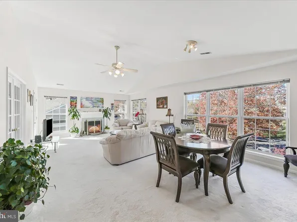 114 Stewarts Ct #407, Phoenixville, PA 19460