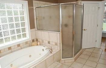 4th image of 1096 N Lakeside Dr