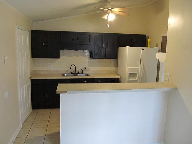 2nd image of 3713 Azalea St