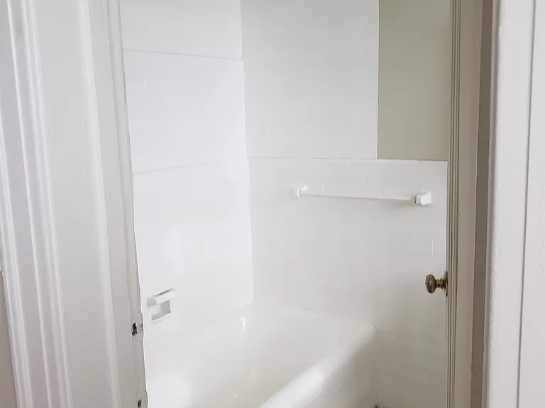 1533 Chapel St #304 — Photo 2