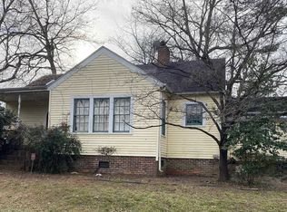 915 Kendrick St, Florence, AL 35630