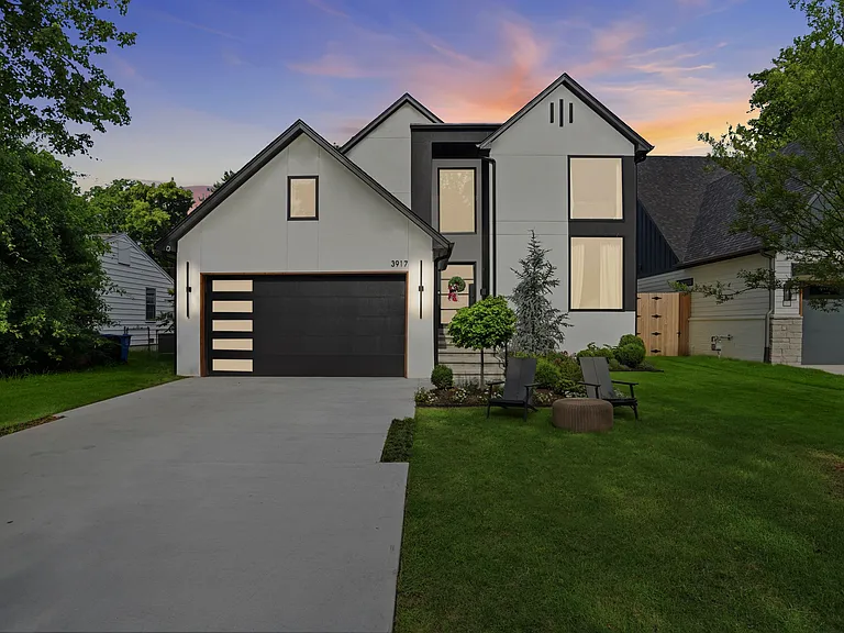 3917 S Madison Ave — Photo 1