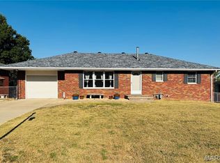 2609 Mariana Dr, Godfrey, IL 62035