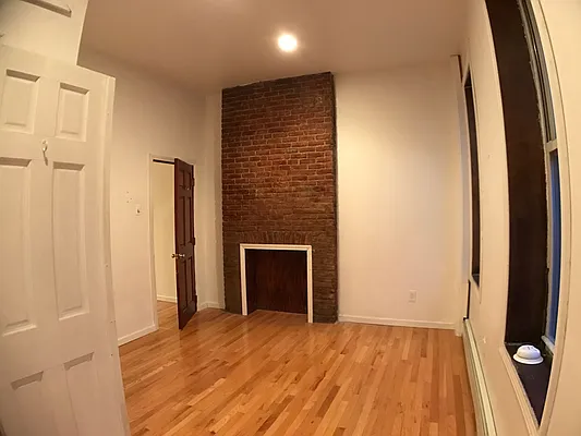 Rented by Roth Realty Management LLC | media 5