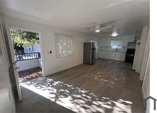 1st image of 914 Elm Ave