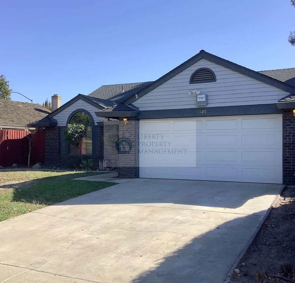 3 bed, 1344 sqft, $2,350 — Photo 1