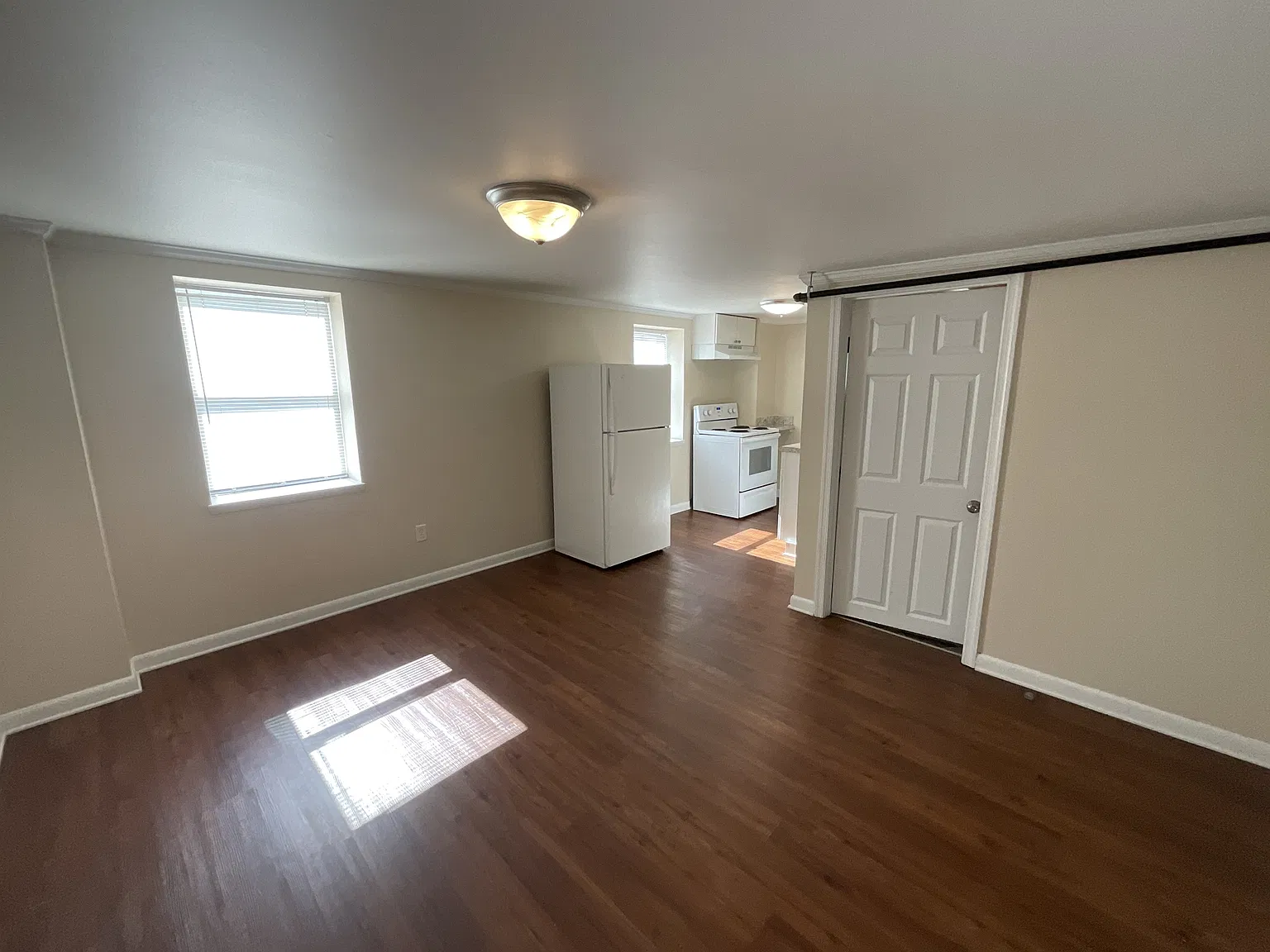 5 S Main St — Photo 3