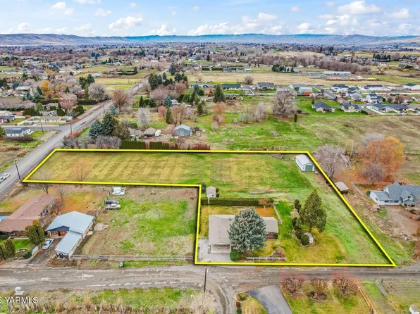 2506 S 70th Ave, Yakima, WA 98903