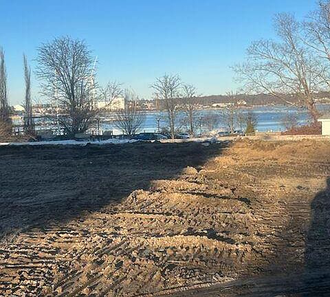 2nd image of 1200 Narragansett Blvd