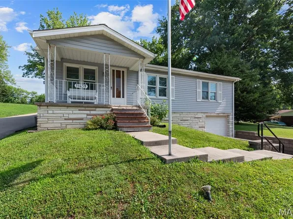 11439 Essex Ave, Maryland Heights, MO 63043