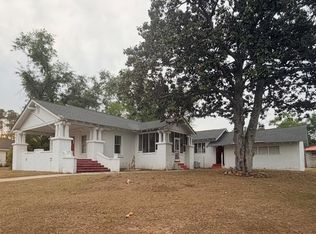 621 Jefferson St E, Douglas, GA 31533