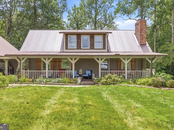 938 Waters St W, Clarkesville, GA 30523