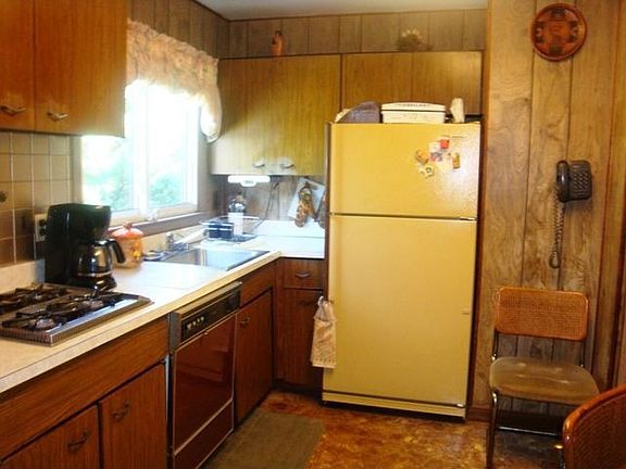 5th image of 1 Dellwood Ct