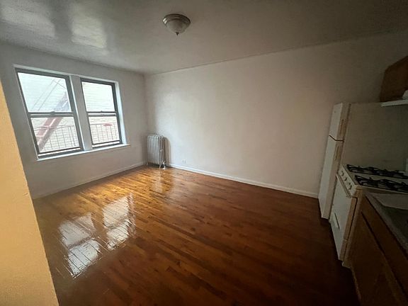 5th image of 1520 Beach Ave #5D