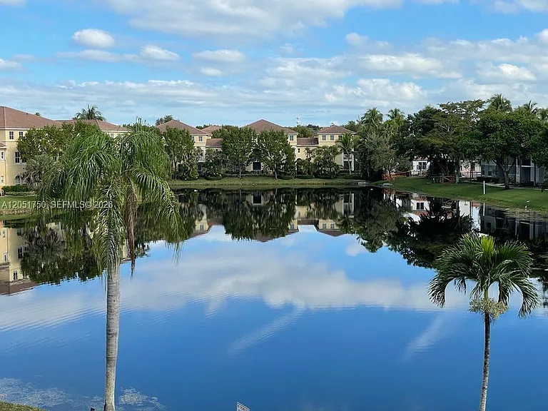 250 Jacaranda Dr #302 — Photo 26