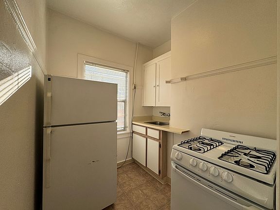 4th image of 1410 G St APT 24