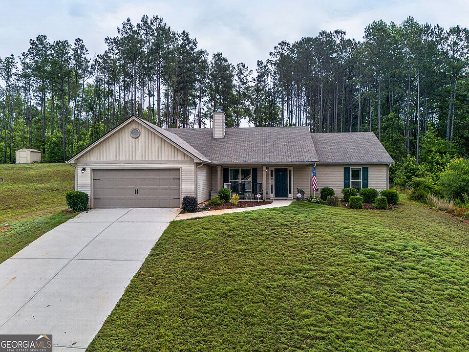 1st image of 32 Armstrong Dr