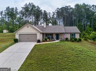 32 Armstrong Dr, Mansfield, GA 30055