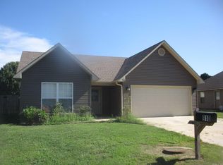 910 Silverleaf Cir, Bono, AR 72416