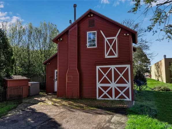 20 1/2 Elizabeth St, Ellicottville, NY 14731
