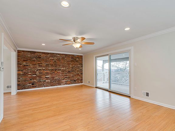 2nd Floor - Living Room