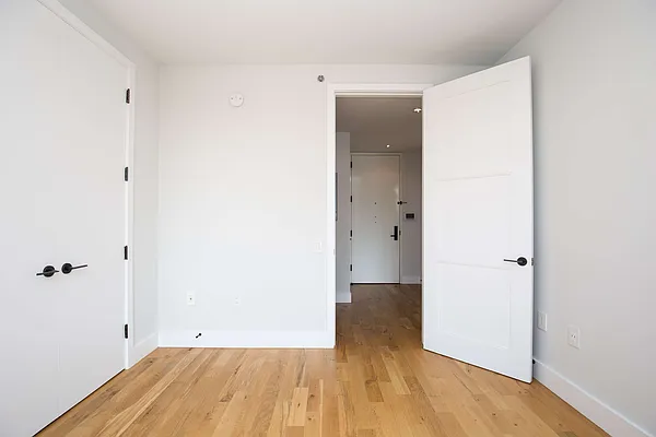 Rented by Nooklyn NYC LLC | media 44