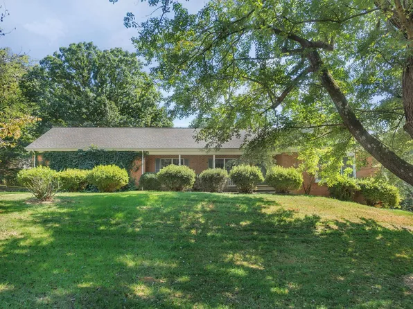 9795 Critzers Shop Rd, Afton, VA 22920